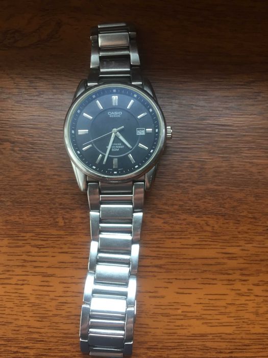 Продається годинник  CASIO Beside BEM-111D-1AVEF