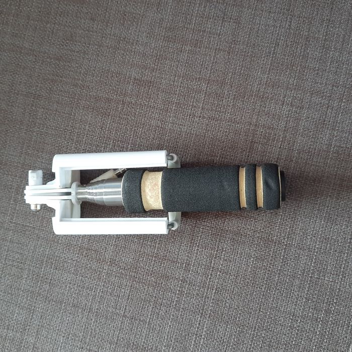 продам селфи палку для телефона