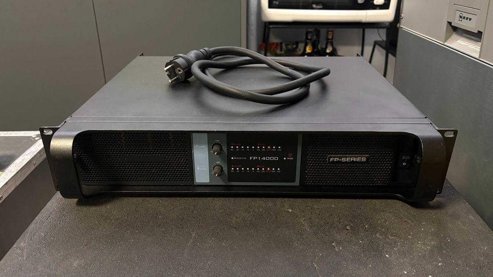 Amplificador FP14000