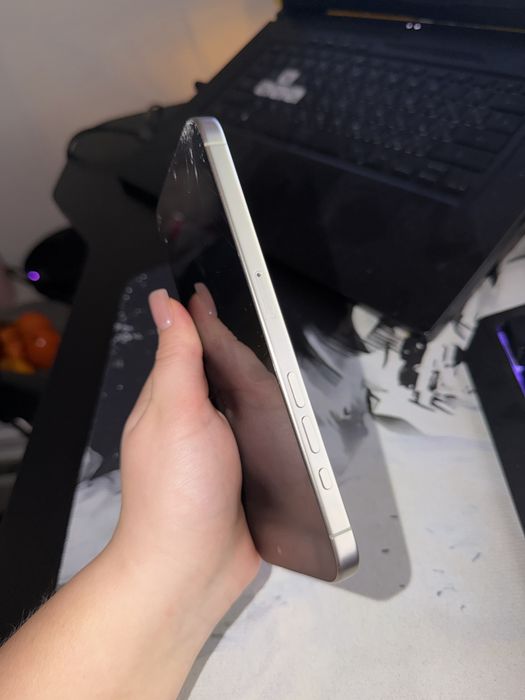 iPhone 15 Pro Max 512GB uszkodzony ekran