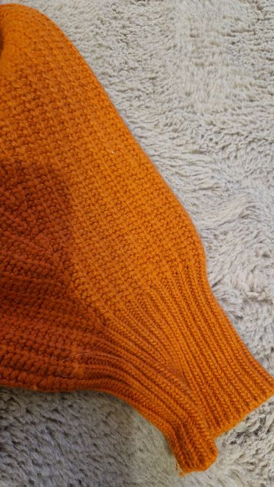 Жіночий вовняний светр Massimo Dutti