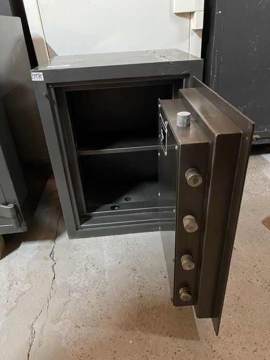 Сейф 2 клас опору Банкспецзахист для документів і грошей