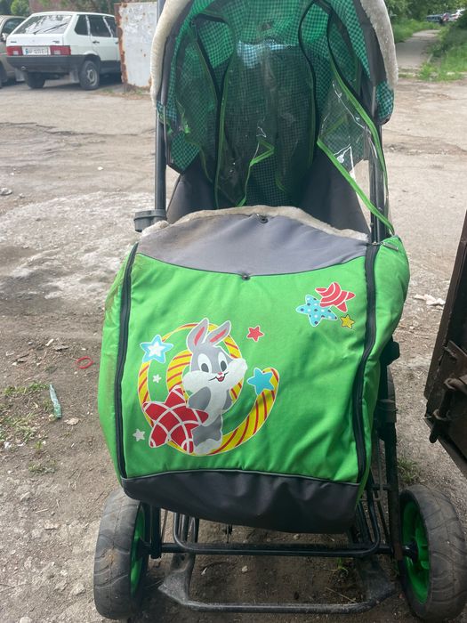 Продам коляску 3 в 1 CAM Dinamico + 2 зимняя коляска (на колесах, но имеет дополнительно механизм для спускания лыж)  в подарок