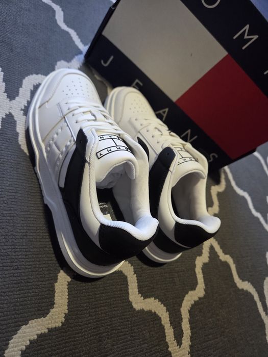 Tommy Jeans Sneakersy  r.39 plus skarpetki 3 pack