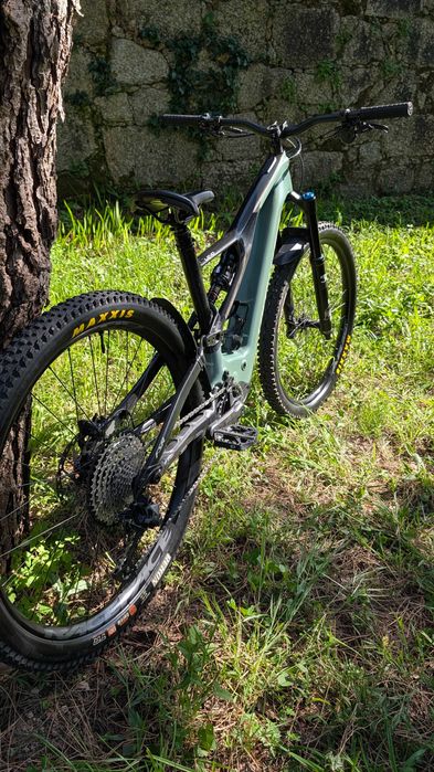Ebike Specialized Levo Expert Carbon M/L como nova!