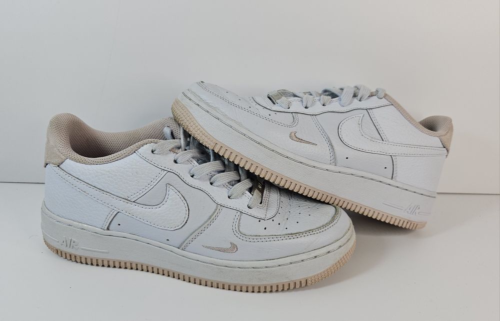 NIKE AIR force 1 LV8 buty młodzieżowe damskie 38,5