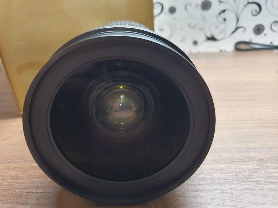 Lente Nikon 24-70 2.8 G ED para peças ou reparação