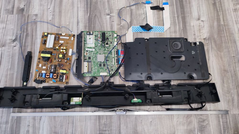 Płyta główna, zasilacz LG 42LA690S