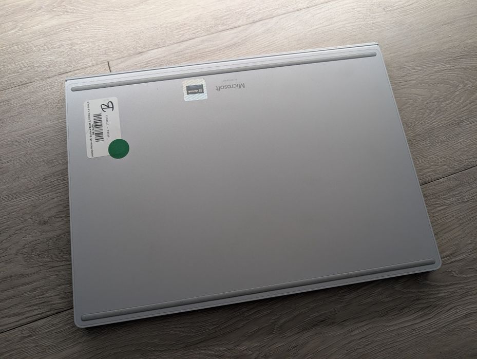 Microsoft Surface Book 2 13.5 i7-8650u 8/256gb Nvidia 1050