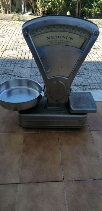 Balança Medines antiga