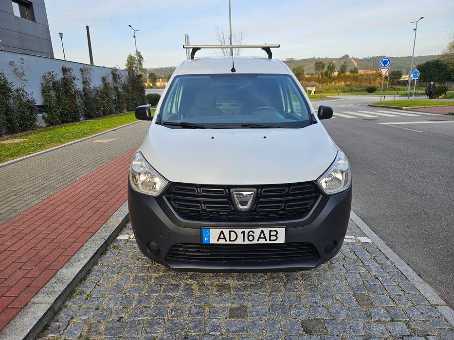 Dacia Dokker em excelente estado com poucos kms