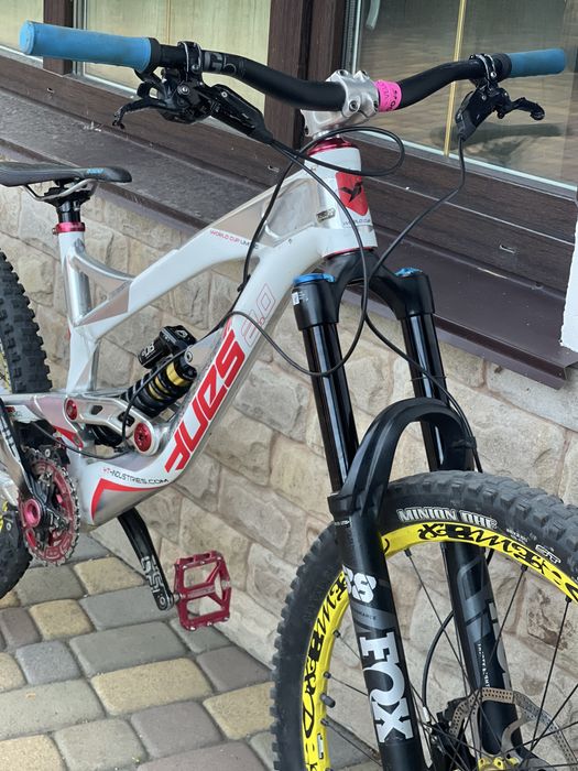 Yt tues 2015 M limited