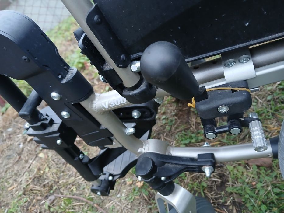 Wózek inwalidzki Vermeiren V300 30 stopni  stan bardzo dobry