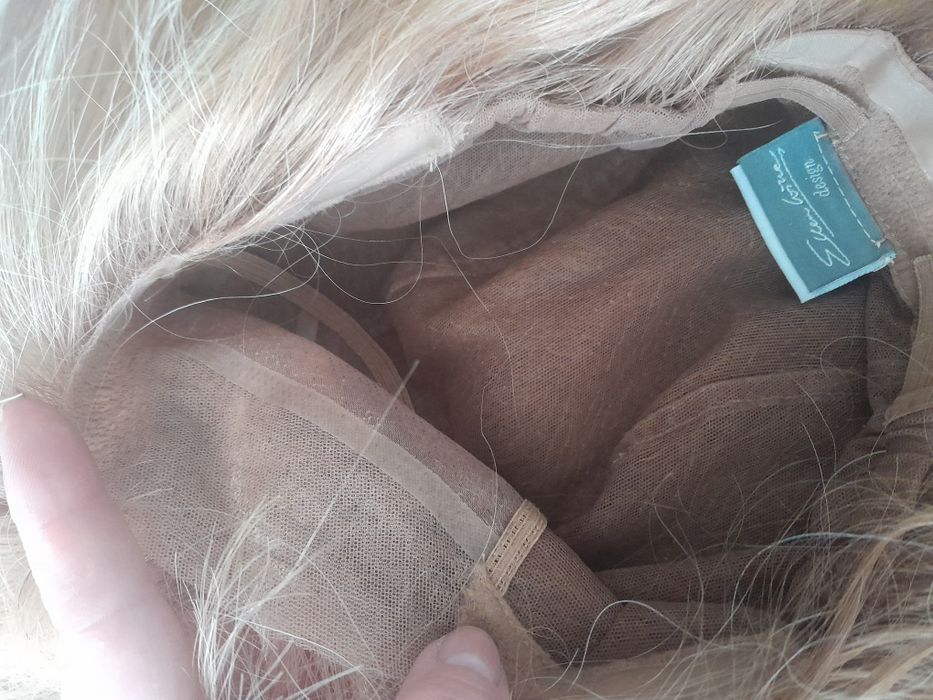 Peruka naturalna  włos naturalny blond z grzywką