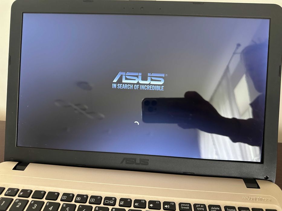 Laptop ASUS r540s komputer czarno-srebrny POLECAM !