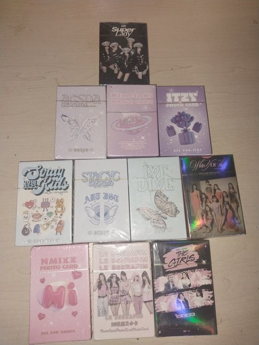 Кпоп карти різних груп