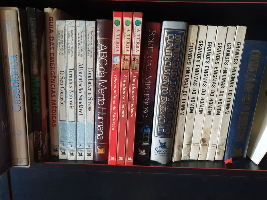 Livros culturais e enciclopédias