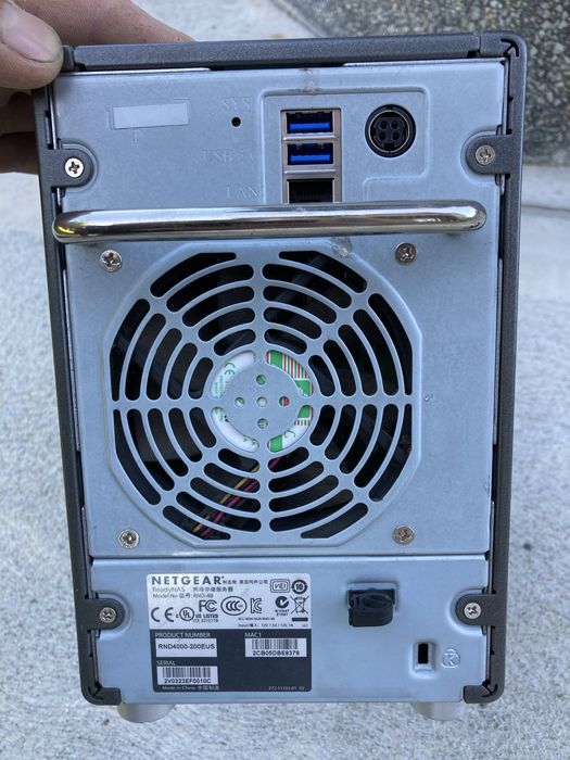 Мережеві сховища NETGEAR