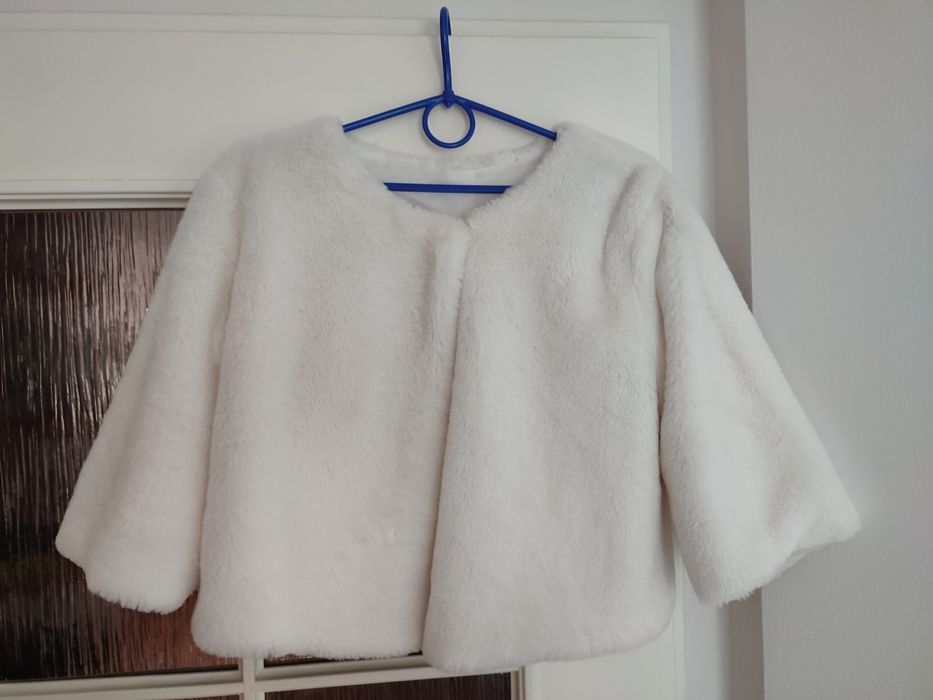 Bolerko białe futrzane ślub komunia