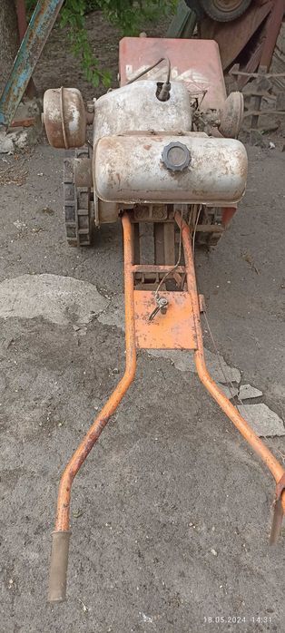 Мотоблок бензиновий