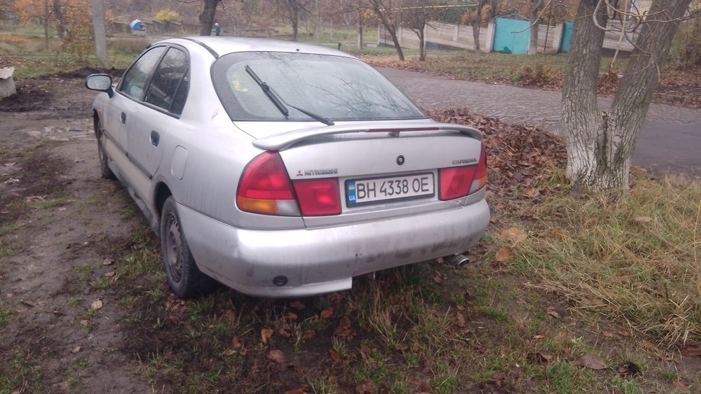 Mitsubishi Carisma на ходу газ бензин