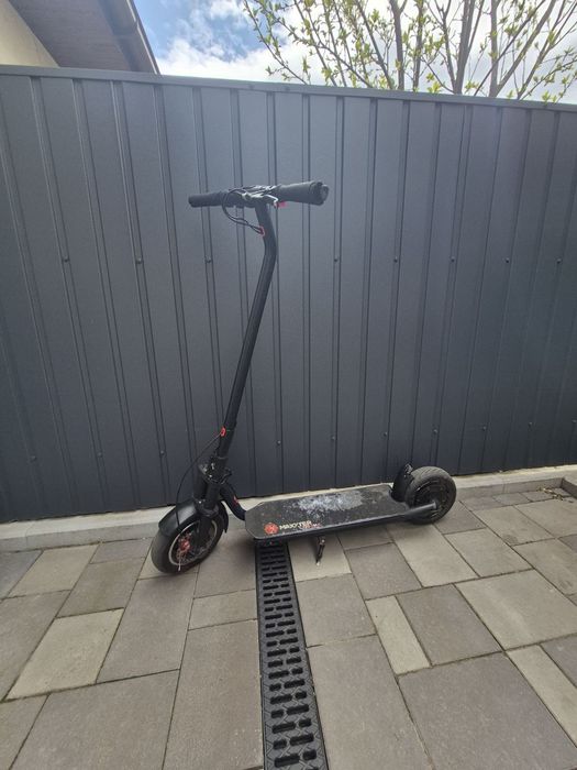 Продаю електросамокат Maxxter teo max.
