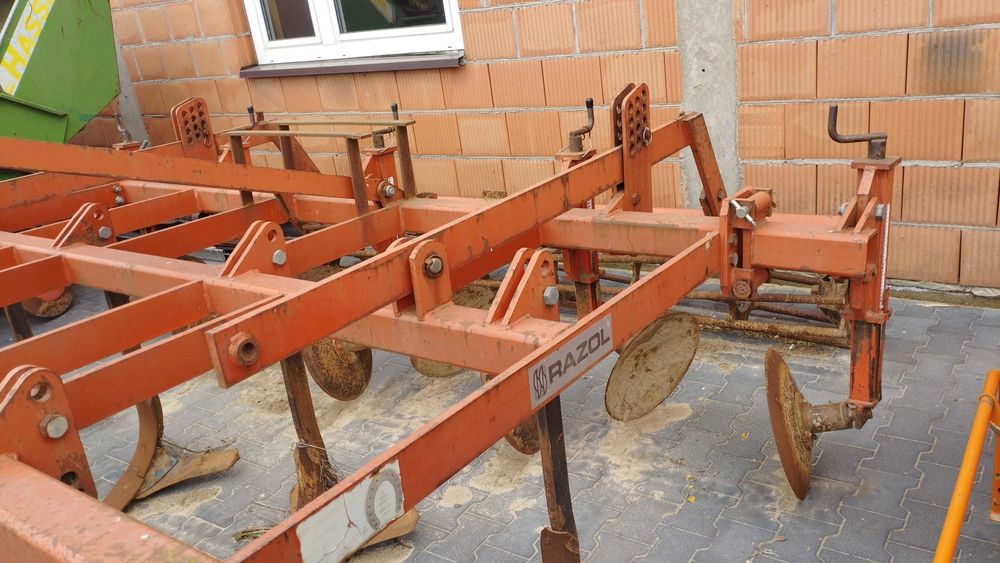 Gruber, agregat ścierniskowy Razol