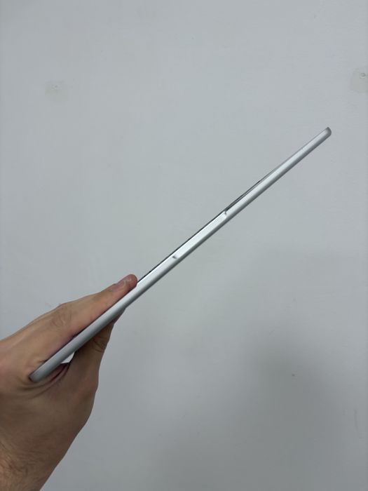 MacBook Air 13,6” A2681 M2 (2022) Топ Кейс / Top Case Silver
