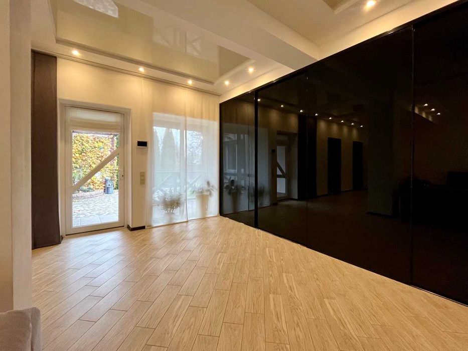 !!!Гарна пропозиція. Продаж будинку на два входи по вул.Квітневій