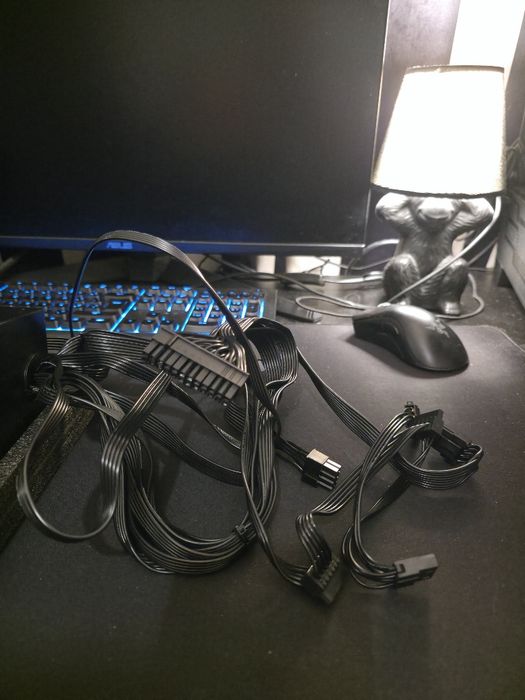 Aerocool Integrator 700W - Fonte de Alimentação - Bronze