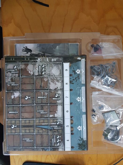 Kingdoms Forlorn + dodatek + mata.