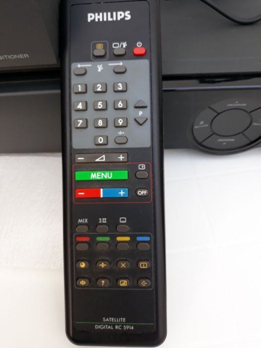 antena parabólica rotativa 90 cm.