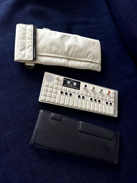 Teenage Engineering OP-1 Field — como novo + Decksaver + Field Bag