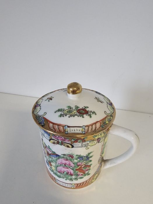 Kubek z przykrywką chińska porcelana, ręcznie malowane