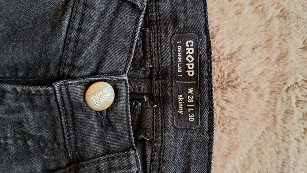 Spodnie dżinsowe Cropp slim fit W: 28 L: 30