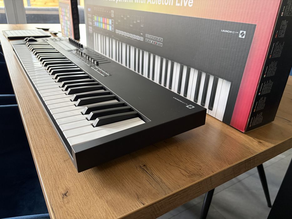 Klawiatura midi novation launchkey 61 mk3