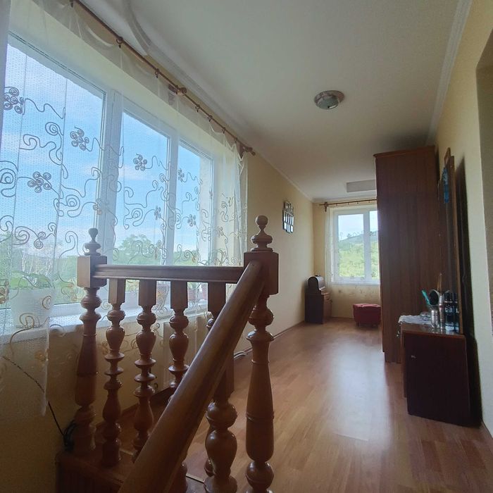 Оренда чудового, великого будинку в одному з кращих районів міста!