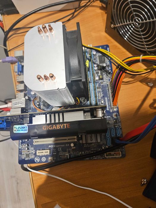 Intel i5 4gb ram DDR3 płyta główna AMD Radeon chłodzenie zasilacz Spr.