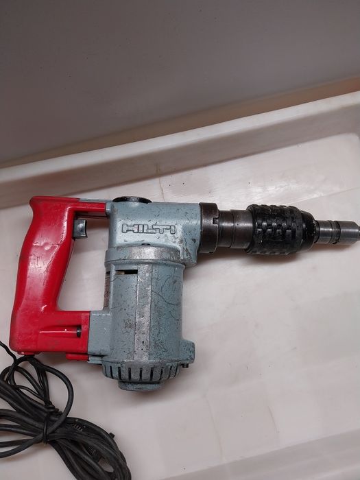 Martelo rotativo elétrico HILTI TE 17 Profissional SDS