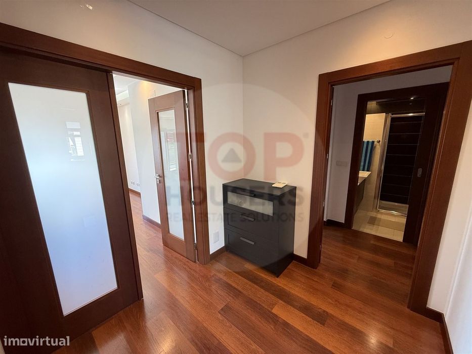 Apartamento T2 arrendar-condominio fechado