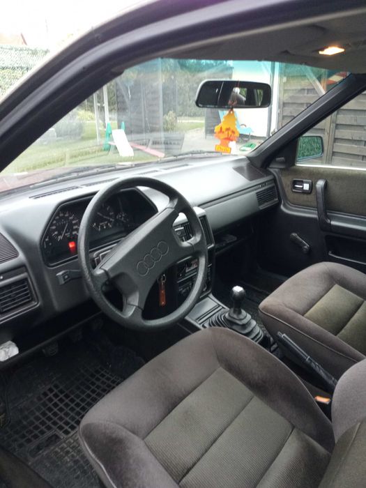 Sprzedam Audi 100