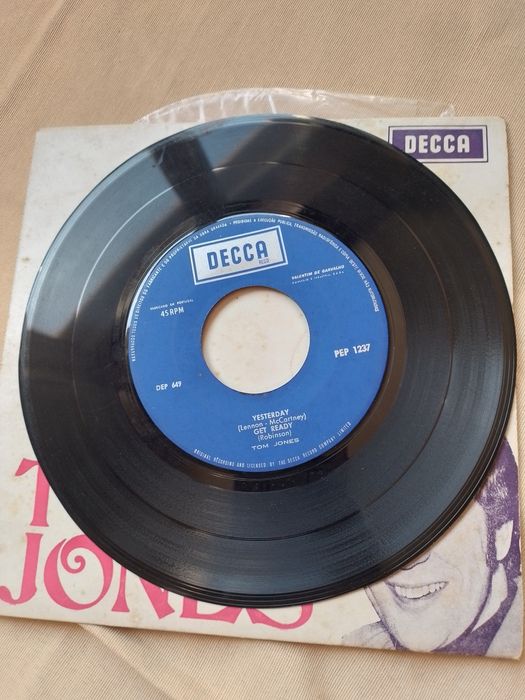 2 discos 45 rpm Tom Jones e Richard Clayderman