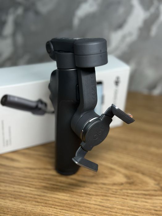 Стабилизатор  DJI Osmo Mobile 7P