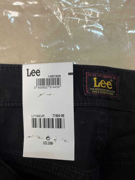 Czarne jeansy z przetarciami Lee roz.W28L32