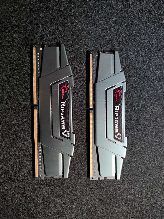 Pamięć RAM 2x8GB G-Skill Ripjaws V DDR4 3000MHz CL15