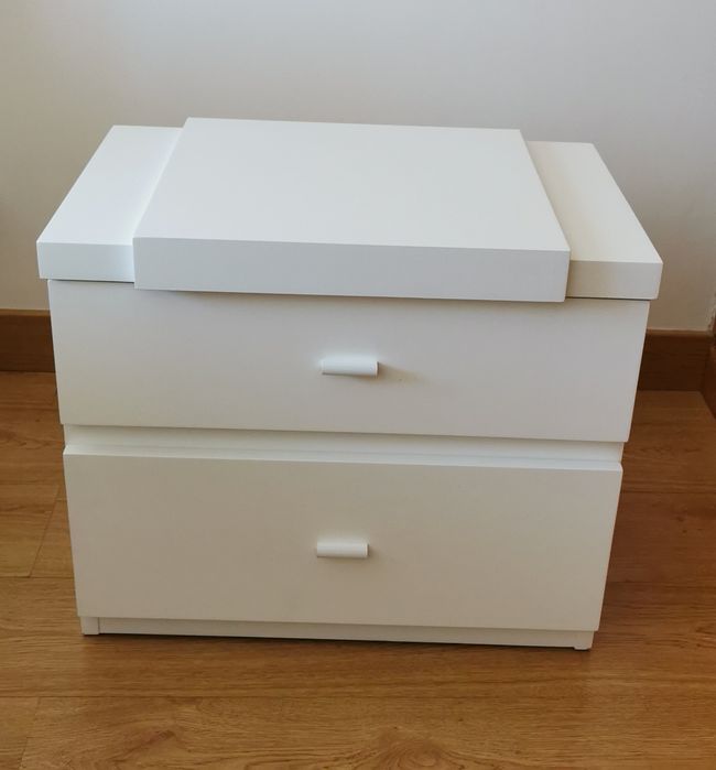 Mesa de cabeceira