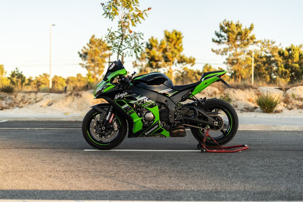 -Kawasaki zx10r-
