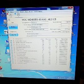 dysk twardy Western Digital Caviar WD400. 
Pojemność: 40 GB.