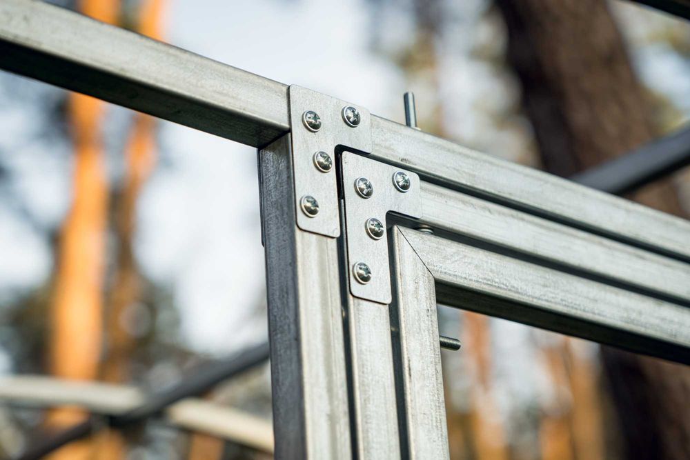 Плівкова теплиця Exclusive з оцинкованої труби 25х25мм + підсилювачі