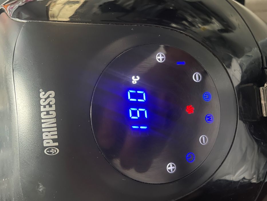 Frytkownica airfryer beztłuszczowa Princess stan bdb 5,2 L xxl